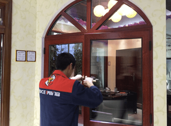 百城千店，万里行