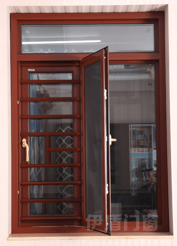 伊盾门窗&ldquo;首家使用门窗安全格&rdquo;