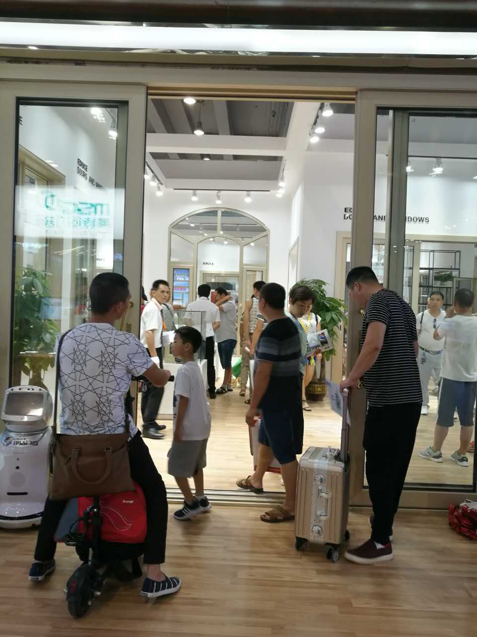 伊盾门窗广州建博会