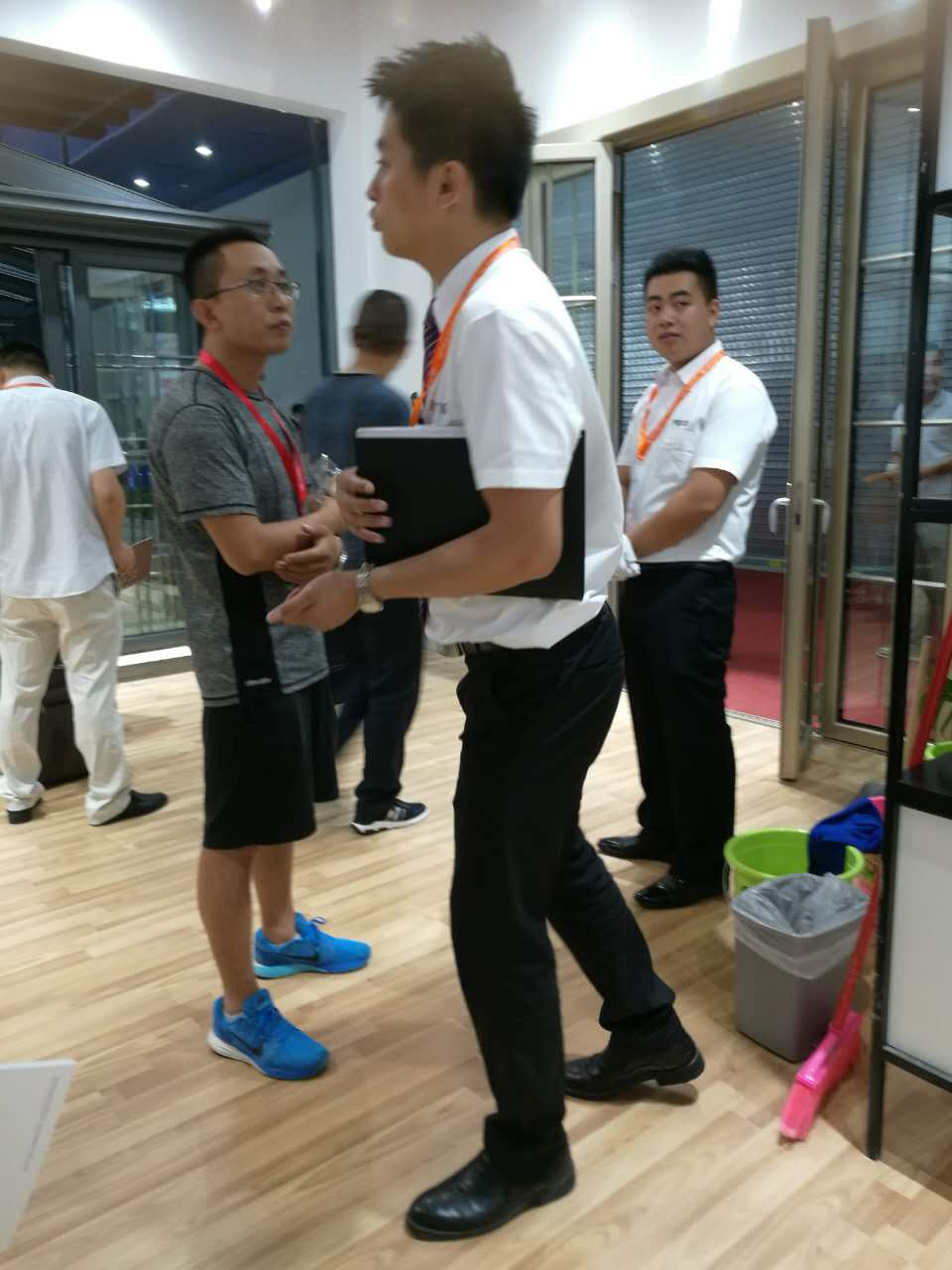 铝合金门窗加盟伊盾门窗