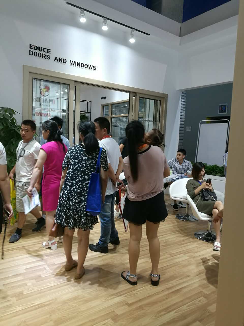 伊盾门窗广州建博会