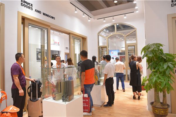 门窗加盟伊盾门窗