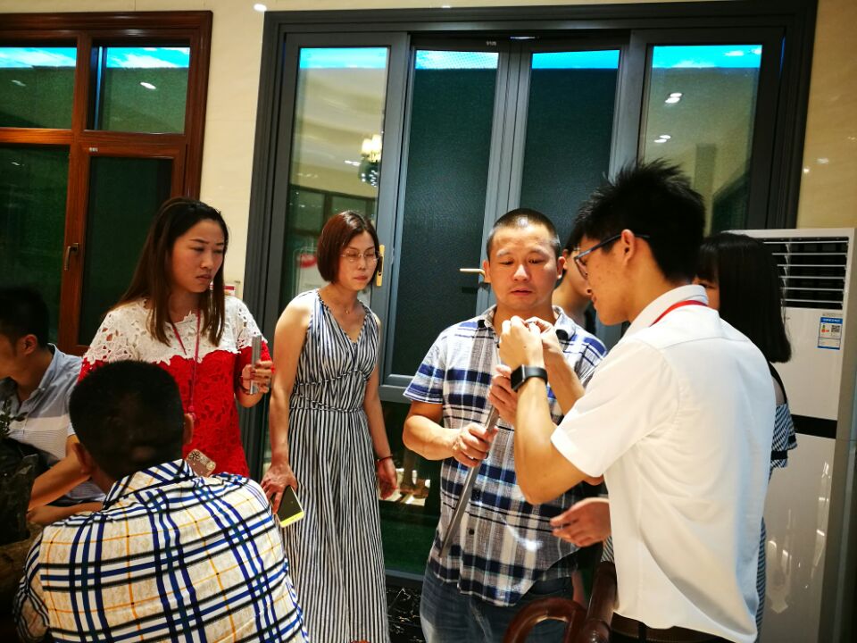 伊盾门窗金牌店长培训