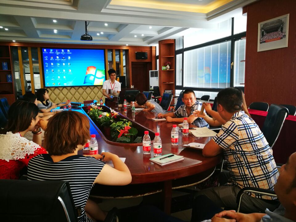 伊盾门窗金牌店长培训