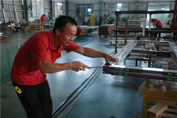 门窗加盟伊盾门窗